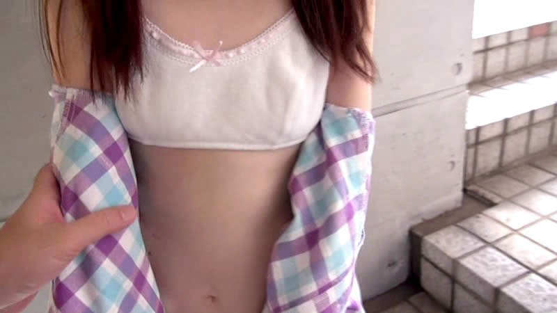 激ヤバ映像 小○生マンション踊り場わいせつレイプ 013