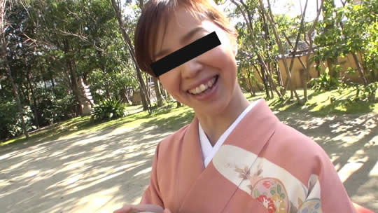 パコパコママ「和服が良く似合う垂れ乳奥さんを生姦 」 001