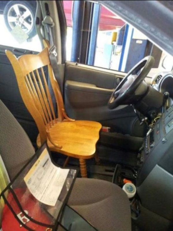 HAHAHA！壊れたり無くしてもこれで大丈夫さ！発想が豊かな修理方法 003