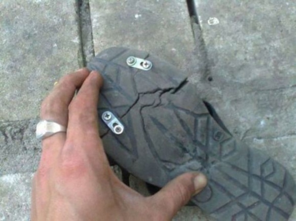 HAHAHA！壊れたり無くしてもこれで大丈夫さ！発想が豊かな修理方法 009