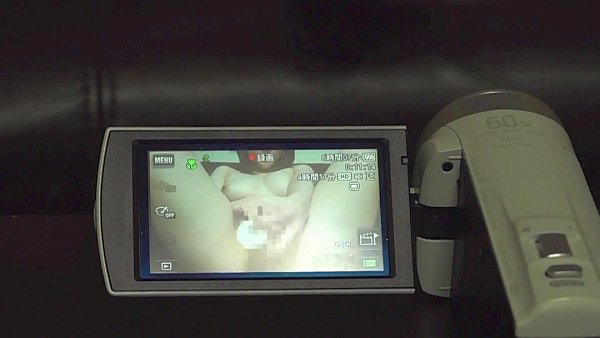 バイト登録でカメラとオモチャ一式が送付されてきた