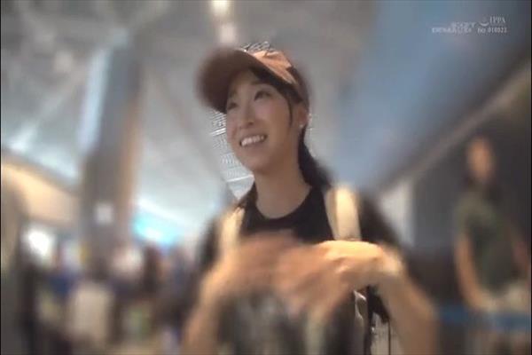 アメリカ・ロッキー山脈の財宝を探す旅に出るAV女優の蓮実クレア