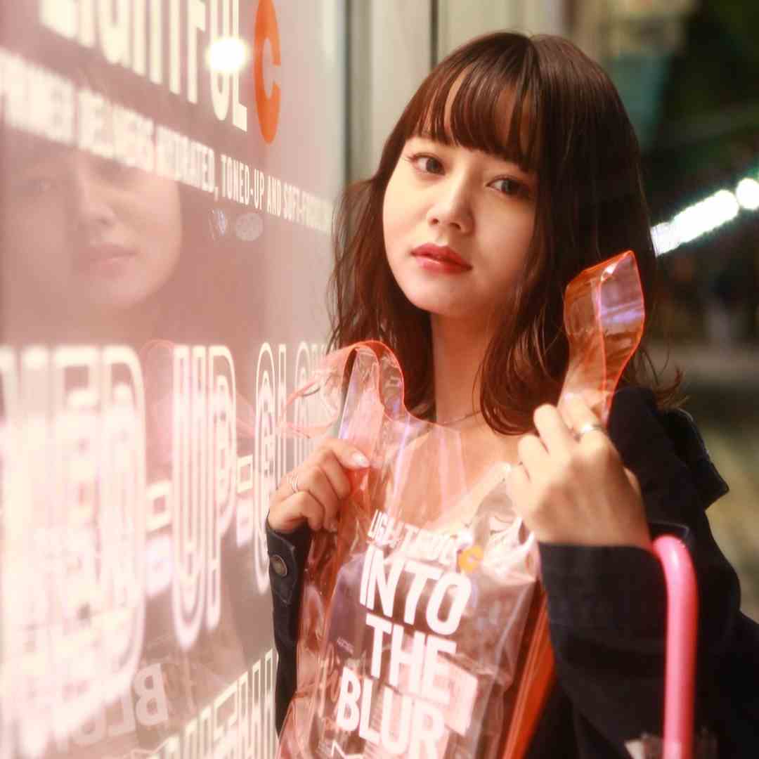 堀北真希の妹NANAMIがフォトジェニックな自撮りをインスタにアップ