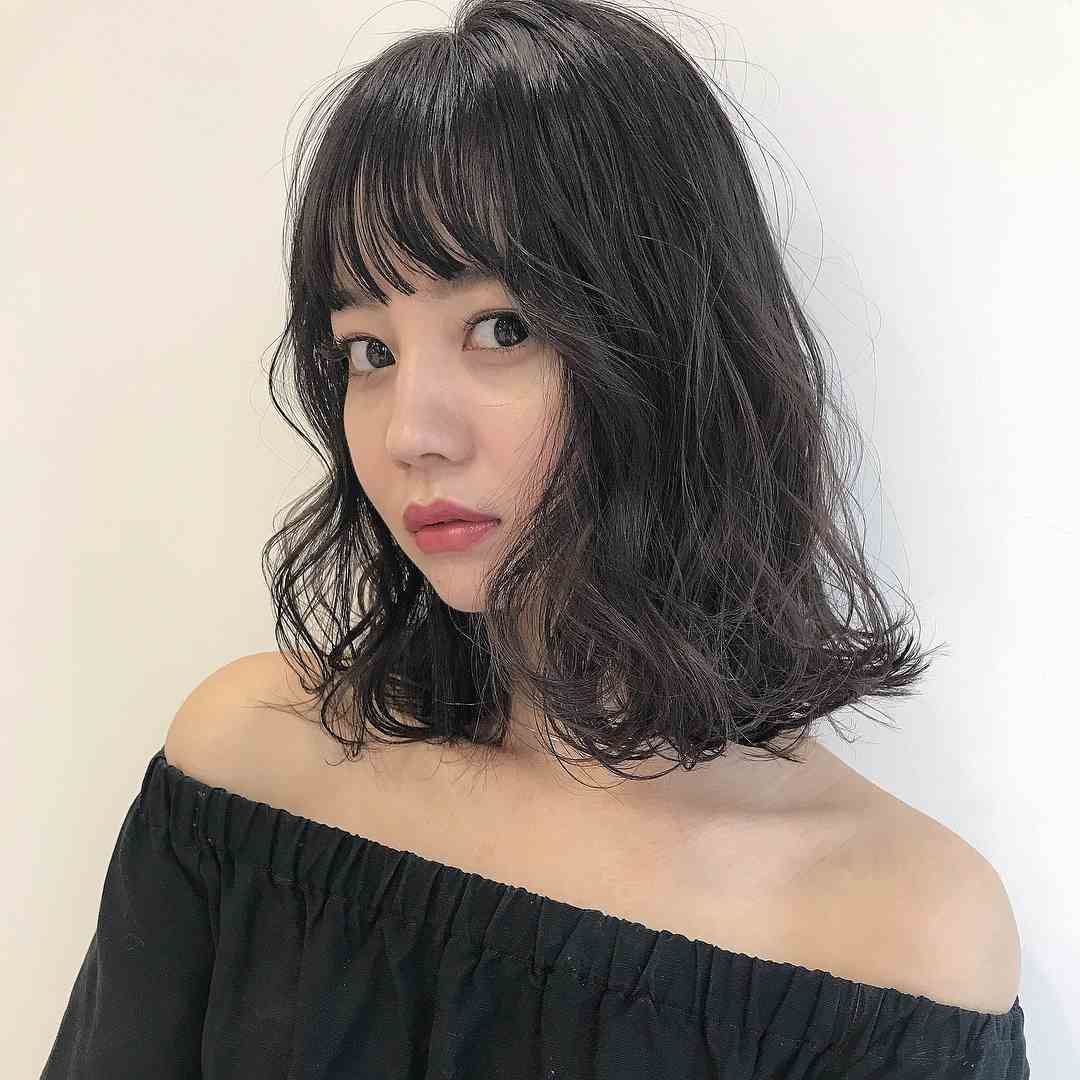 堀北真希の妹であるファッションモデルのNANAMIが肩出しトップスを着たセクシーショットをInstagramにアップ