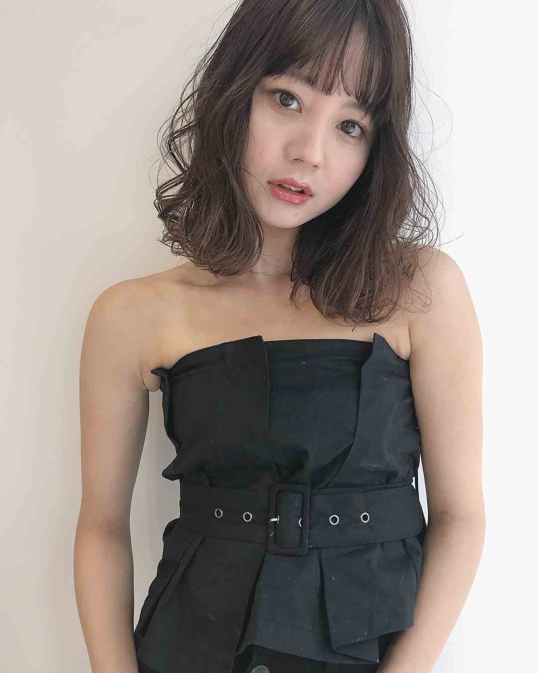 堀北真希に激似で妹疑惑のあるファッションモデルNANAMIがワキ見せがエロすぎる肩出しトップス写真をアップ