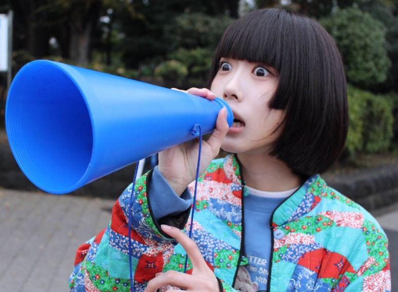 激似AV女優の七海ゆあにマジックミラー号に出演されてしまったゆるめるモ！のあのちゃん