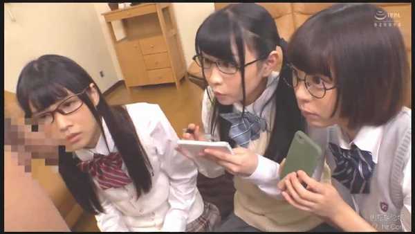 兄のチンコをガン見しながらチンコ研究をはじめる義妹たち 七海ゆあ 山井すず 皆野あい