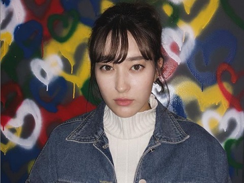元AKB48平田梨奈がVRグラビアで惜し気もなく豊満ボディを披露