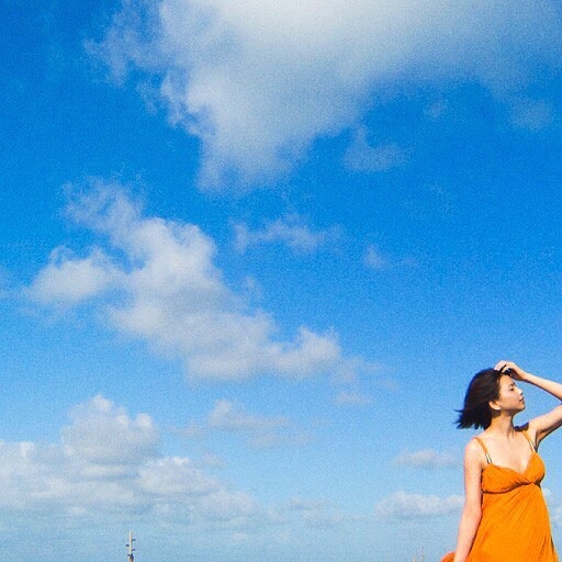 胸の立体感がエロい欅坂46渡邉理佐のインスタグラムでのオフショット