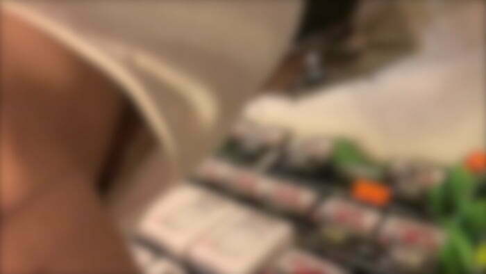 【おっぱい痴漢】透明感溢れる薄着の美女のおっぱいを触りまくりでイキそうwww-00003