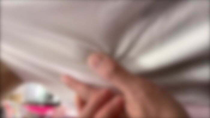 【おっぱい痴漢】透明感溢れる薄着の美女のおっぱいを触りまくりでイキそうwww-00010