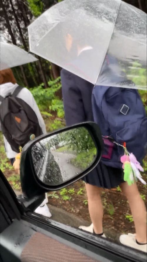 【交渉痴漢③】佐○市の純朴JK2人組に市の公共施設の空き部屋で生中出し&ぶっかけ2連発-001