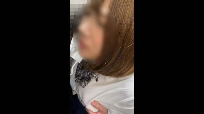 【電射男014】スライムおっぱい!車内なのにバイブで責められ両乳まで…興奮しすぎて濃いザーメンこすり付けてやりましたw-004