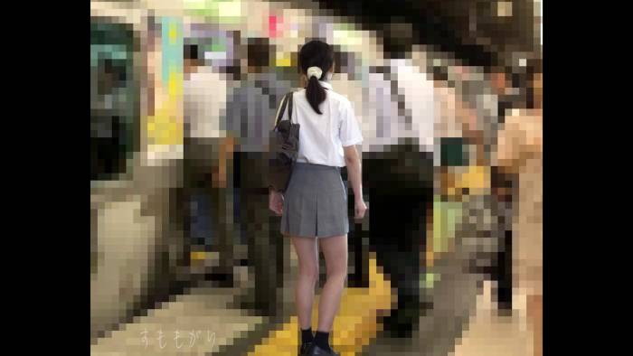 【電車痴漢】パイパン美少女に非情中出し痴漢!乳首もクリも弄りまくり肉棒ブチ込み中出し-001