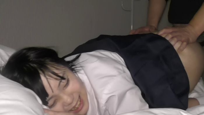 【イタズラ】名門付属のムチ尻吹奏楽部ブレザー制服女子/パンツぐしょ濡れ電マ潮吹き絶叫&ペニバンディルド挿入【高画質】-009