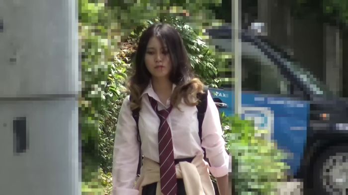 【路線バス痴漢動画4】本当はロリなのにちょっと背伸びしてみた激カワ制服ギャル ヒモP!!お漏らし制服娘-001