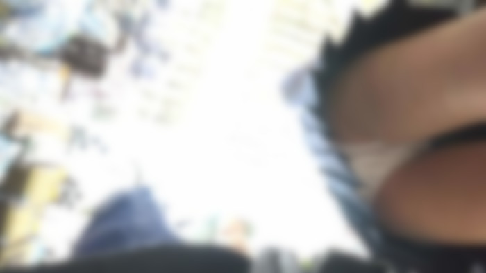 ポニーテールギャルを逆さ撮り&痴漢!最後は悲鳴を上げられ逃走!-001