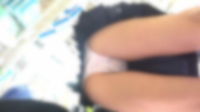 ポニーテールギャルを逆さ撮り&痴漢!最後は悲鳴を上げられ逃走!-003