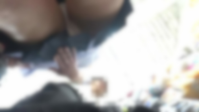 ポニーテールギャルを逆さ撮り&痴漢!最後は悲鳴を上げられ逃走!-004