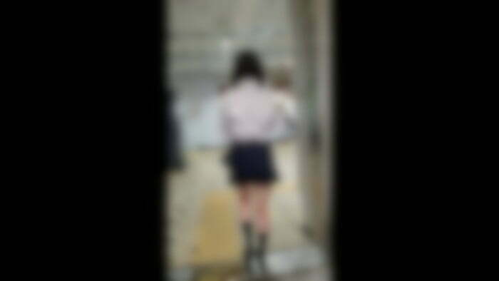 【電射男018】ムッチリ女子〇生をバイブ悪戯!!最後は手の平に射精!!-001