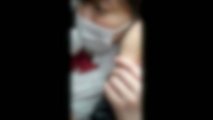 【電射男018】ムッチリ女子〇生をバイブ悪戯!!最後は手の平に射精!!-004