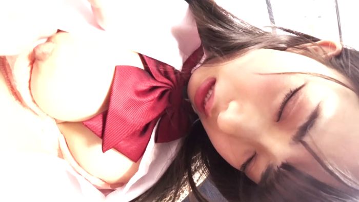 【路線バス痴かん動画18】歴代一のクソカワ美少女!!びゅっびゅ・びちゃびちゃと吹き出す音が凄いパイパン大量潮吹き!-007