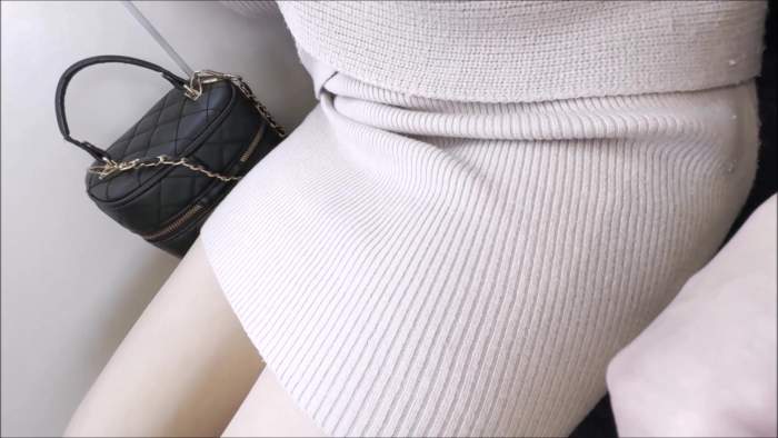 電車お触り26 されるがままの超可愛いコ!!生おっぱいと生マ◯を触られまくり…最高…-002