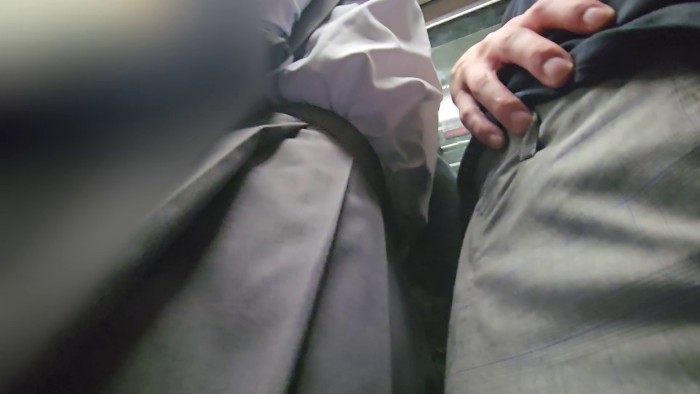 痴かん狂信者 #72【★4】神の美脚を持つミニスカ娘を同業者と挟み撃ち痴かん!サンドイッチ押し付け状態でも無抵抗なタゲ-008