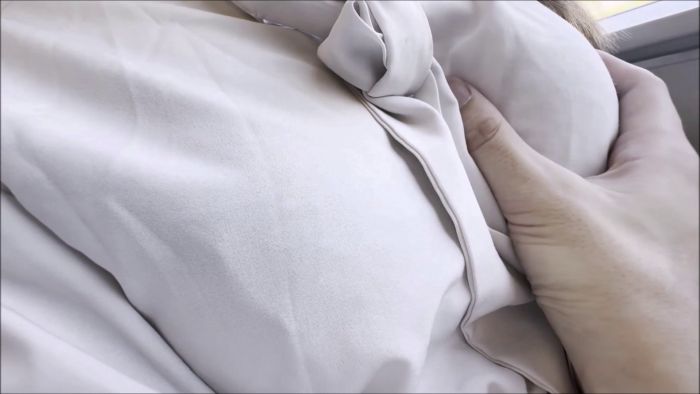 電車お触り32 めっちゃ美味しそうなコがいたので美脚をさわさわ、柔らかおっぱいをひたすら揉んでます。。正直イキそうでした。-009