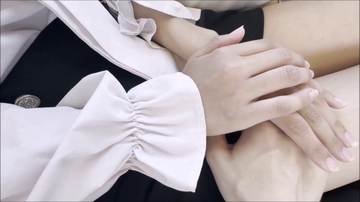 電車お触り32 めっちゃ美味しそうなコがいたので美脚をさわさわ、柔らかおっぱいをひたすら揉んでます。。正直イキそうでした。-011