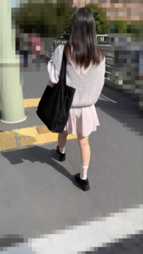 窃触記録映像82-001