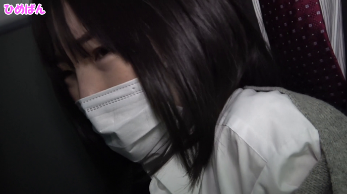 黒髪の優等生風のJ●が電車の中で太ももに滴るほどの潮吹き!連れ込んだトイレでフェラ&無許可の生中出しw-004