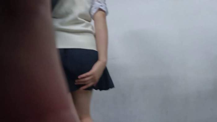 痴かん狂信者 #94【★4】美白な細身娘、もっちりお尻を揉みしだき、押しつけ、股間触らせ-010